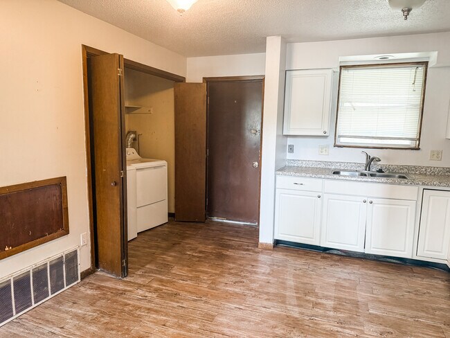Foto del edificio - 2228 Davis St