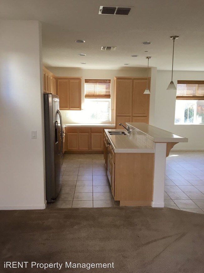 Building Photo - 4 br, 2.5 bath House - 92 Crystalwood Circle