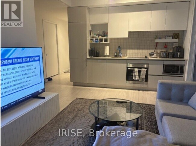 Building Photo - 5 Buttermill Ave.