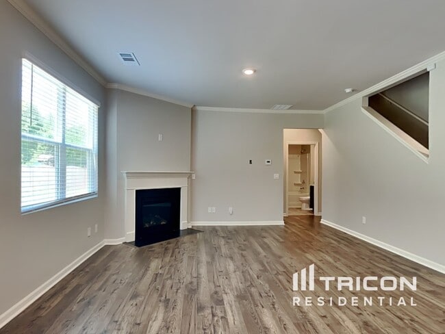 Building Photo - 4827 Golden Finch Ln