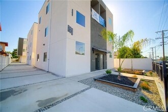 Building Photo - 630 E Adams Blvd