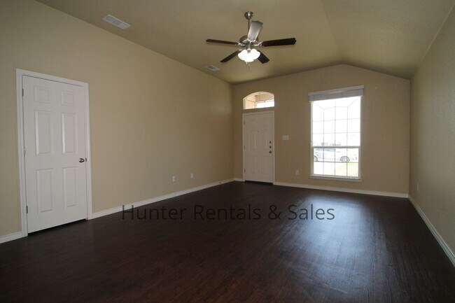 Building Photo - A Full Bathroom For Each Bedroom!!!