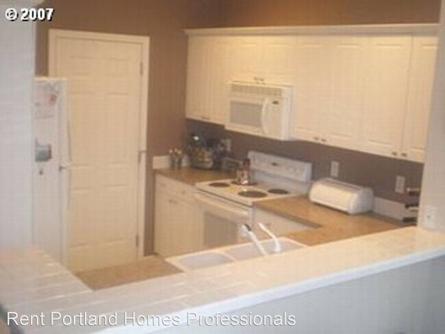 Foto del edificio - 3 br, 2.5 bath House - 6960 SW Stanford Court