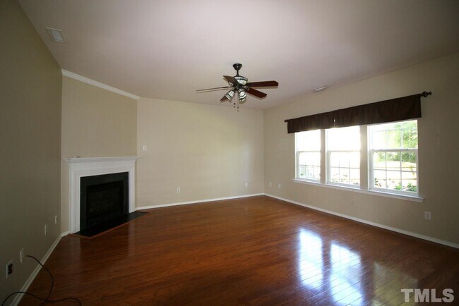 Building Photo - 408 Treybrooke Dr