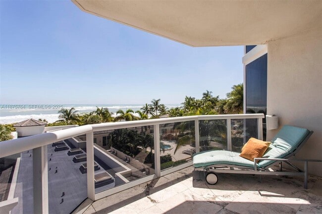 Foto del edificio - 4779 Collins Ave