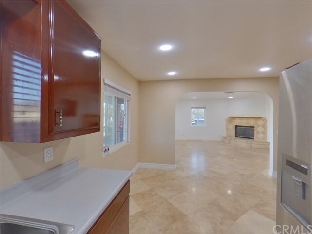 Building Photo - 2624 N Linden Ave