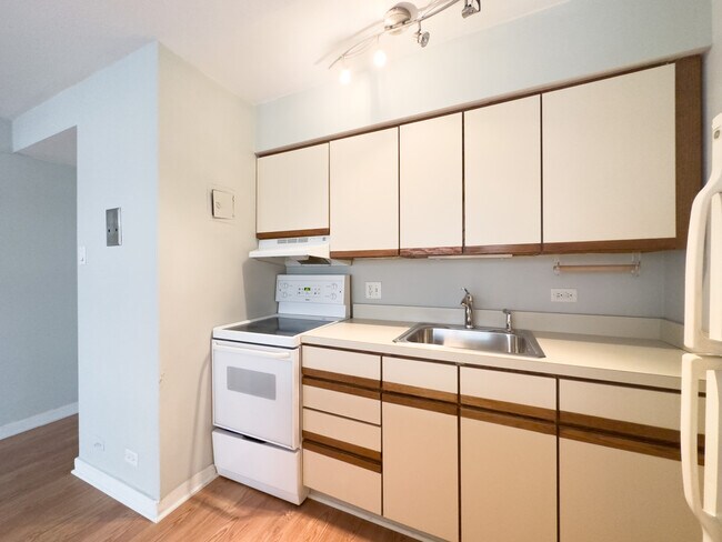 Foto del edificio - 450 W Wellington Ave
