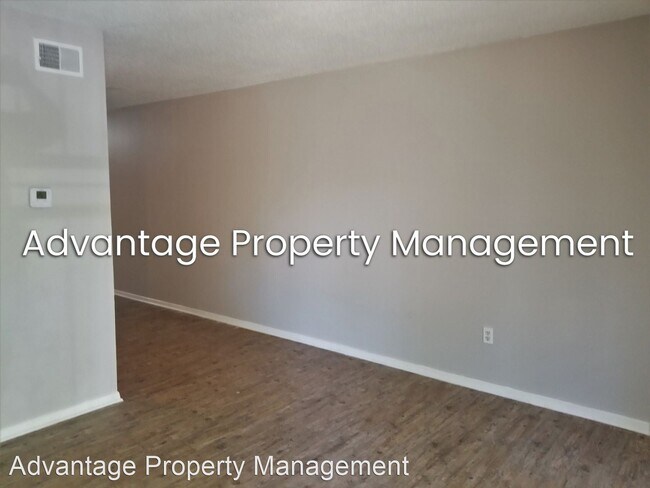 Foto del edificio - 2 br, 1 bath House - 3614 Overton Crossing...