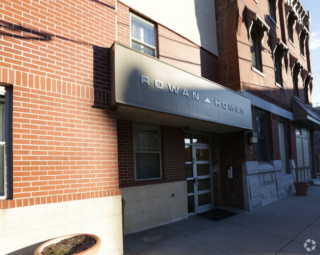 Building Photo - Rowan Homes Judson