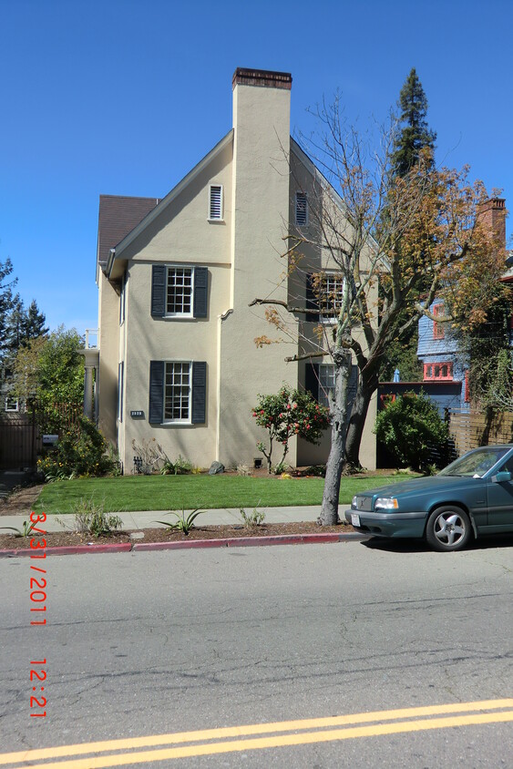 Primary Photo - 2528 Warring St
