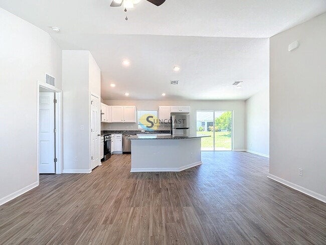 Foto del edificio - Step into Your New Home - Tour Today
