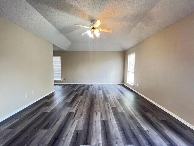 Foto del edificio - Beautiful 2-Story 4/2.5/1 West Plano Home ...