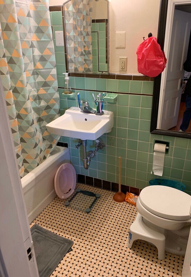 Foto del edificio - 474 Commonwealth Ave