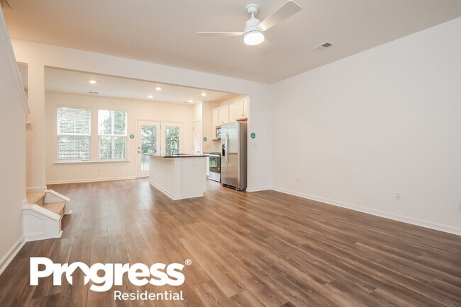 Building Photo - 743 Trotters Ln