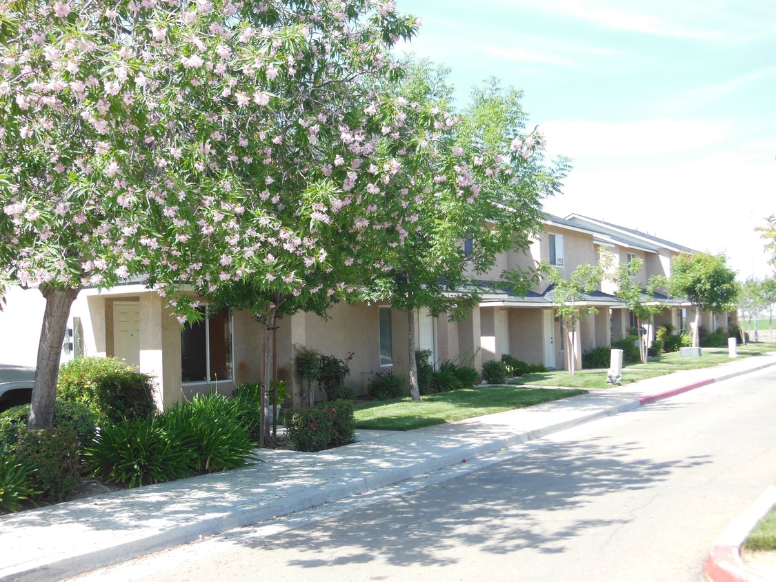 Foto principal - 8541 Deep St