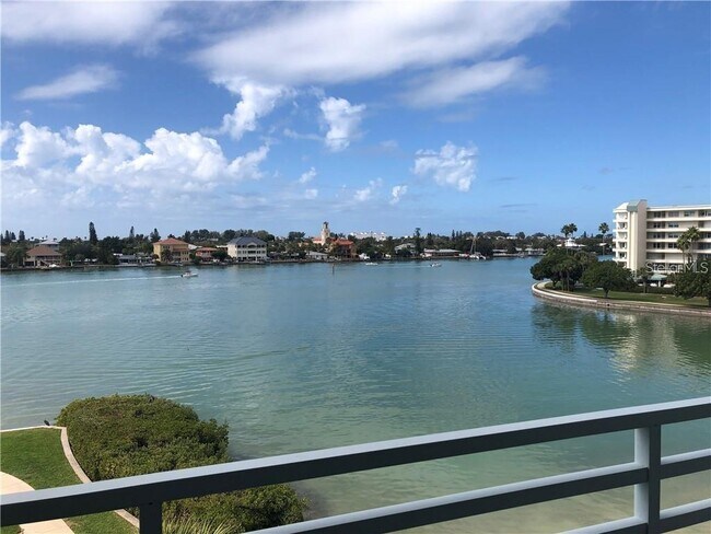 Foto del edificio - 7892 Sailboat Key Blvd S
