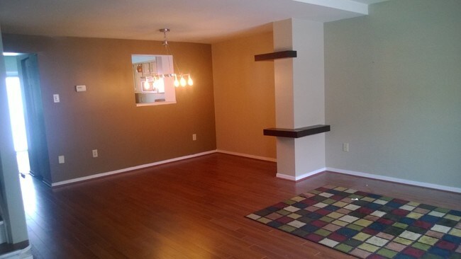 Building Photo - 811 Highland Ave