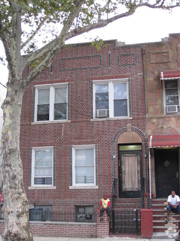 Primary Photo - 148 Bristol St