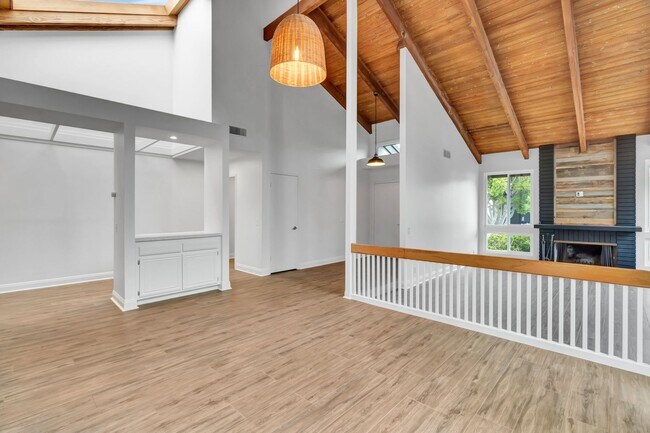 Foto del edificio - 1329 Avenida de Cortez