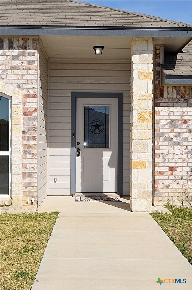 Foto del edificio - 6111 Cactus Flower Ln