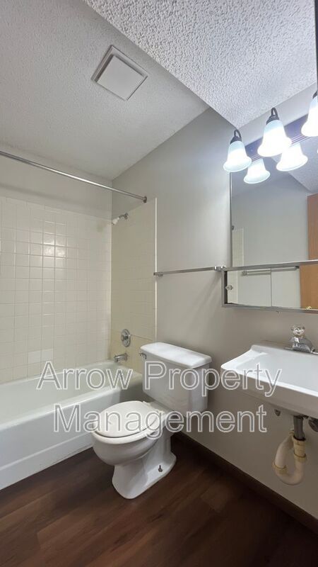 Building Photo - 1411 D St