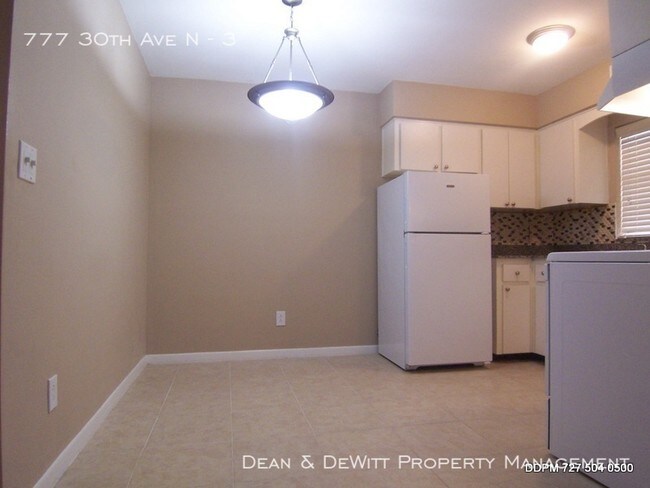 Foto del edificio - 777 30th Ave N