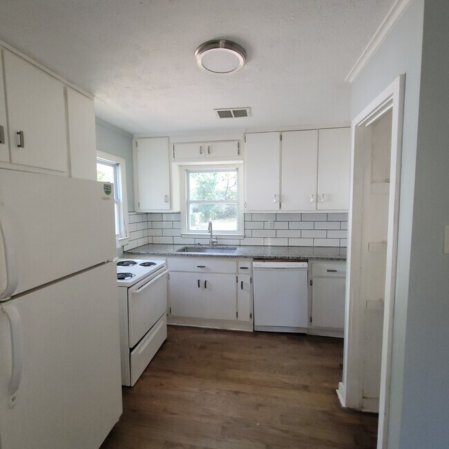 Foto del edificio - 2719 Lee St