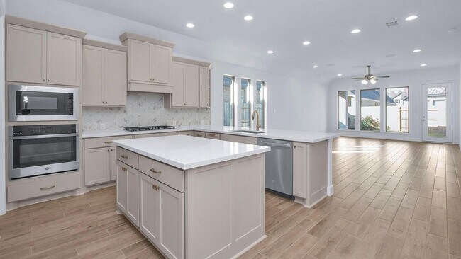 Foto del edificio - 42560 Rustico Rd