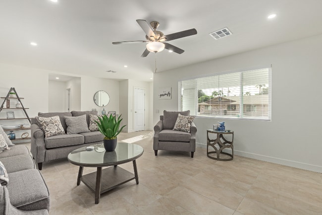 Photo - 9830 W Evergreen Dr (Sun City, AZ) House
