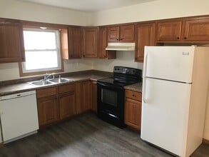 Building Photo - 10441 W Donna Dr