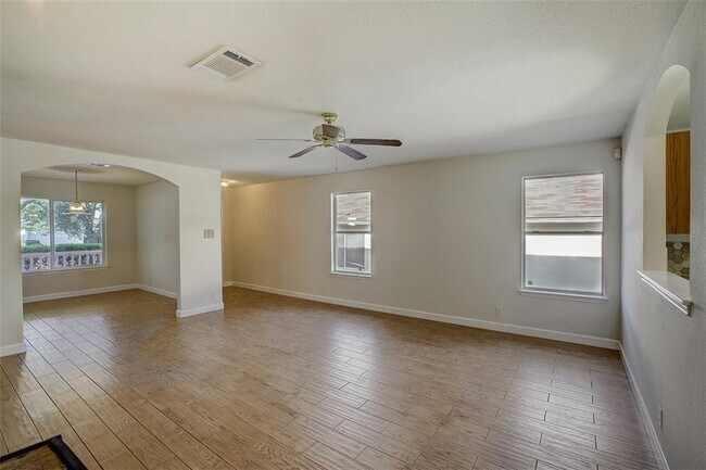 Foto del edificio - 1801 Pannier Ln