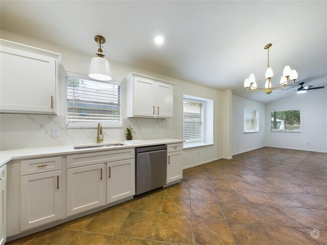 Building Photo - 4439 Bremner Dr