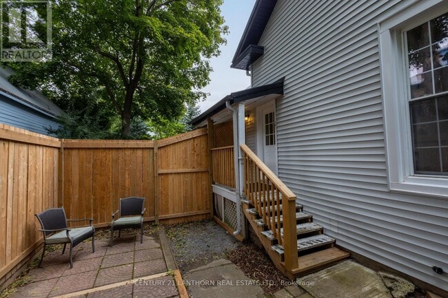 Building Photo - 344 Picton Main St