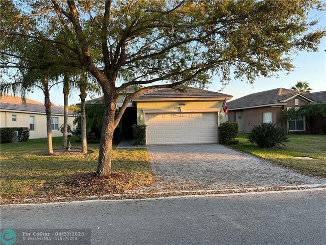 Building Photo - 10086 SW Chadwick Dr