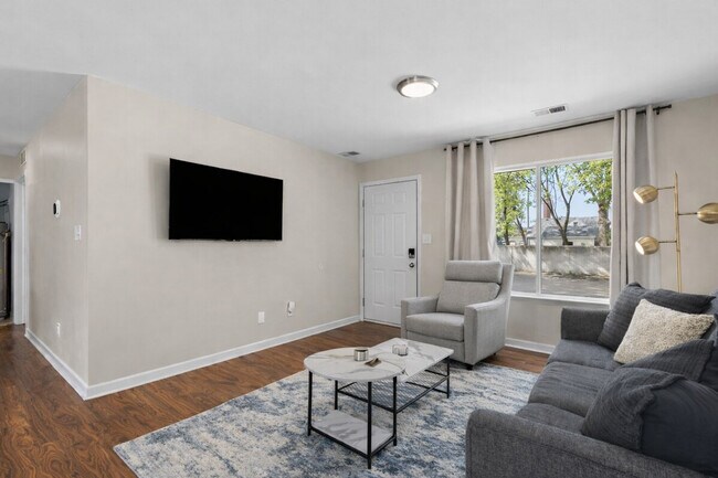 Foto del edificio - 18447 Sharon Ln