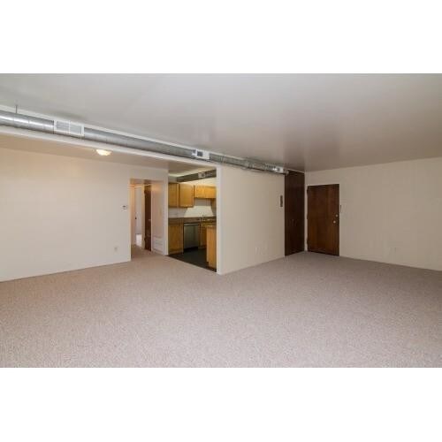 Building Photo - 2047 Jackson Ave