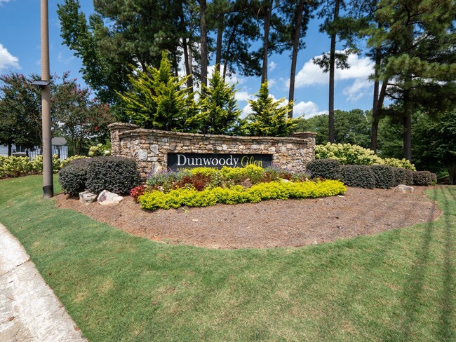 Bienvenido a Dunwoody Glen - Dunwoody Glen