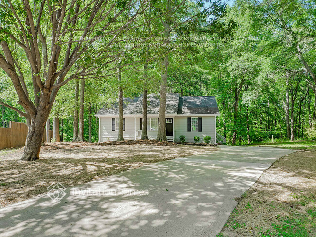 Building Photo - 225 Peach Forest Pl