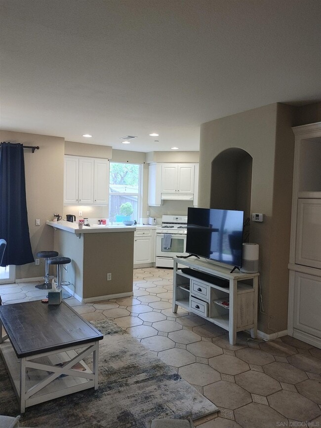 Building Photo - 103 Trilogy St
