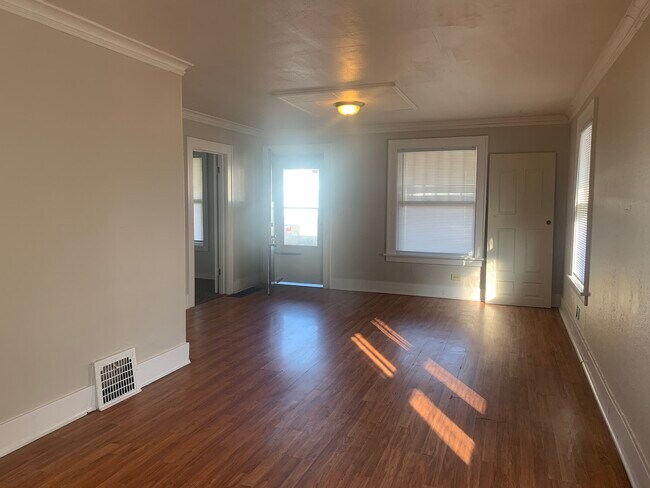 Foto del edificio - 1114 E Virginia Ave