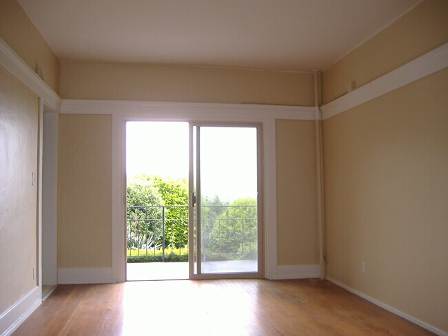 Interior Photo - Lomita Vista