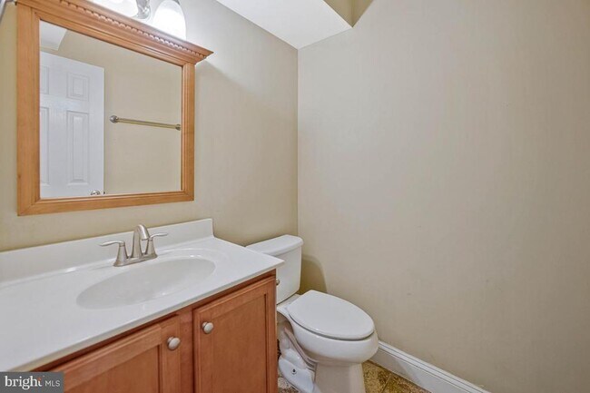 Building Photo - 1815 Spanish Oak Ln