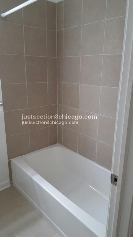 Foto del edificio - 2725 E 75th Pl