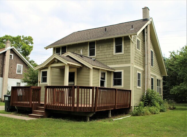 Building Photo - 7601 Huron River Dr