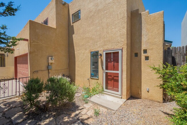 Building Photo - 9235 Osuna Pl NE