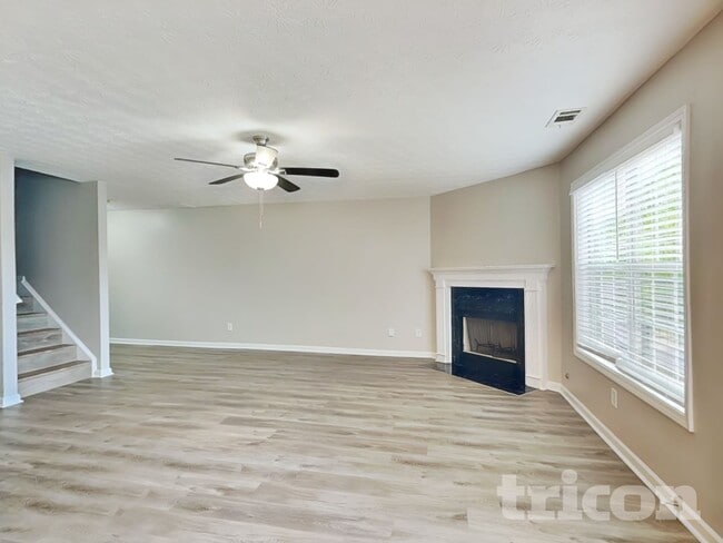 Building Photo - 597 Shadow Valley Ct