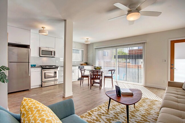 Building Photo - 1543 Stanford St