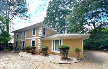 Building Photo - 5338 Roberts Dr