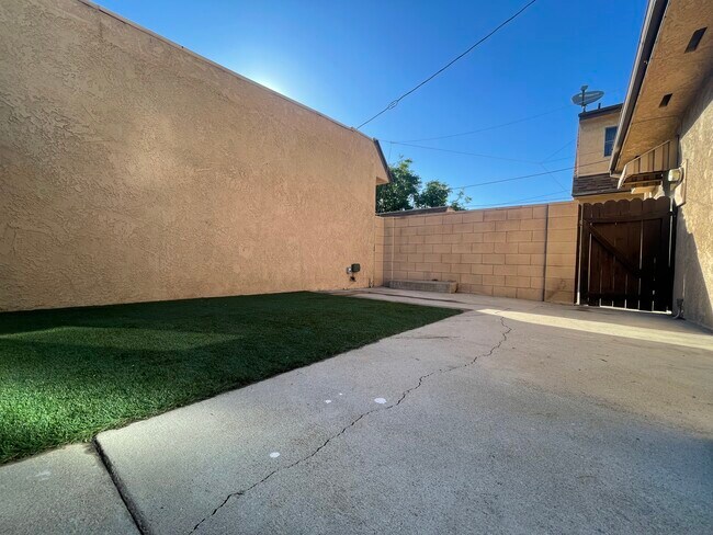 Building Photo - 525 N Shelton St