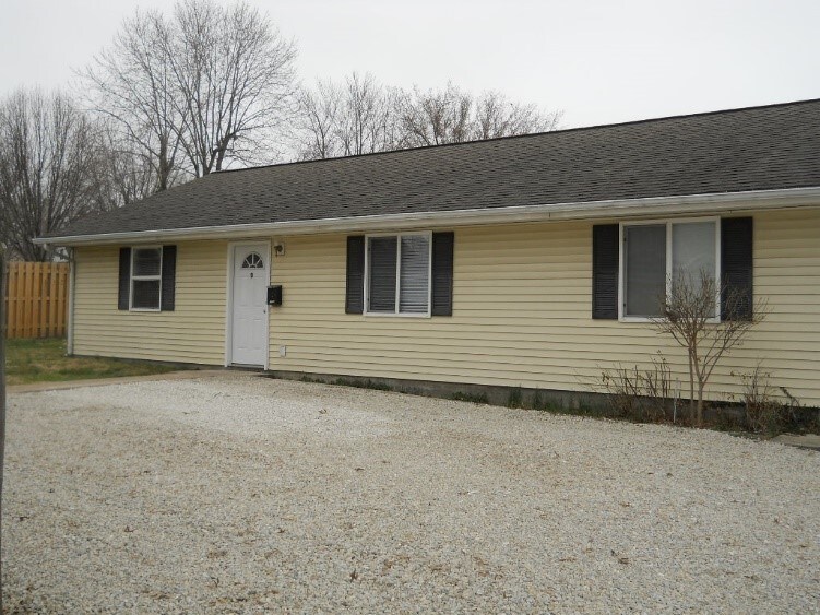 612 Bluff St Unit B, Fulton, MO 65251 Condo for Rent in Fulton, MO